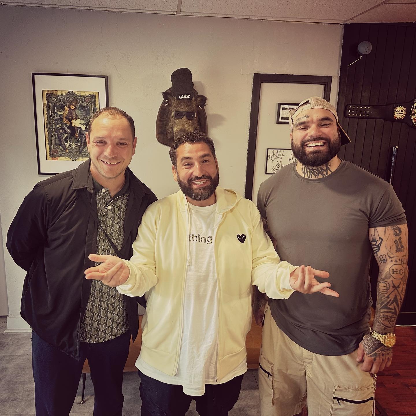 Mouloud Achour chez Porrada Barber Shop